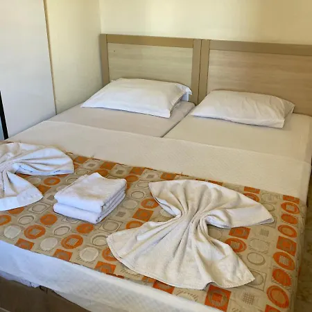Popular 1 Bed Apart In With Many On Site Amenities Facilities * シダ